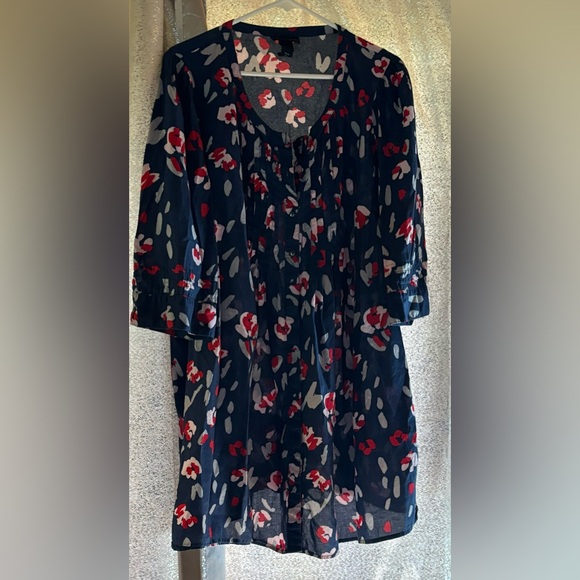 Red,white,blue button down tunic by Lane Bryant size 18/20. - Picture 4 of 8